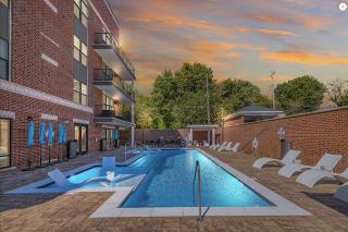 Landing Spectacular 1BD Clubhouse Pool - 4