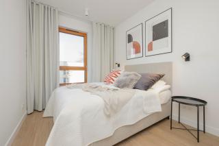Luxury Apartment with 3 Bedrooms, Balcony and Parking by Renters Prestige - 6