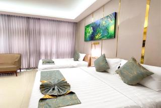 Elegant Airport Hotel - 8