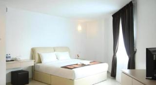 Peach Hill Hotel & Cafe - 1