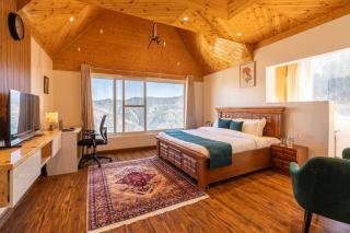 SaffronStays Whispering Alps - 2