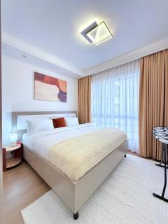 The Grand Loft - 2