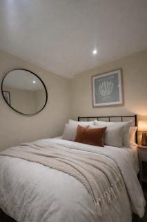 Convenient apartment with Private Garden, Shawbury - 8