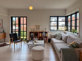 Bungalow From 1932 With Garden On Amager - 0