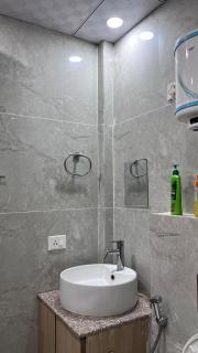 StayEase- Free Netflix n Chill - 5