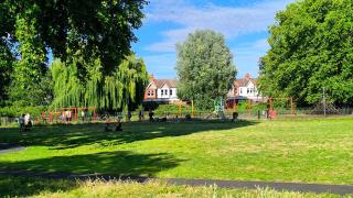 The ground floor Green Oasis, near the station - 9
