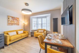 Modern 2 En-Suite Bedrooms Worcester, Free Parking - 7