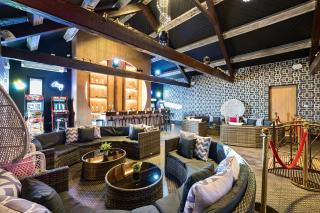 6 Star Manor Beach Pool Club Casino - 7