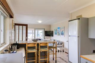 Tranquil Voelklip Family Retreat - 4