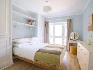 West End, Drury Lane, Modern 3 Bedroom Apt - 4