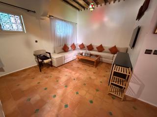 Peaceful Escape, Cozy Studio with Pool, Marrakech Tourist Village - 8