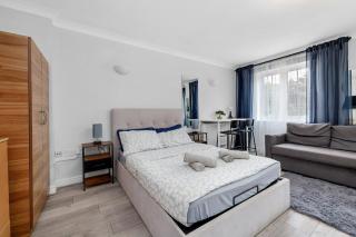 Parkside Studio Retreat, 5 min from station ,R2 - 5