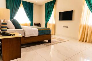BON HOTELS Five Seasons Palm Resort - 4