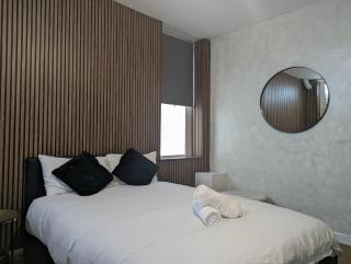 Inner-City Bedsits Flat 1 to 5 - 5