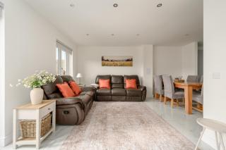 Heather Way 4 Bedroom House - Mayfield, Dalkeith - 8