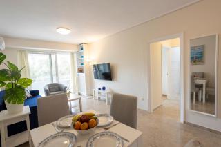 Glyfada central seaside apartment - 8