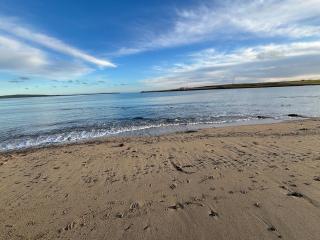 Waterfront Apartment, St Margarets Hope, Orkney - 5
