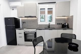 Glyfada Garden Apt with Open Sunset Views by ΜΡS - 9