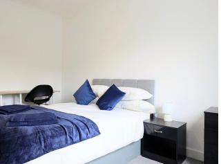 Danebury House sleeps 13 with parking york - York - 5