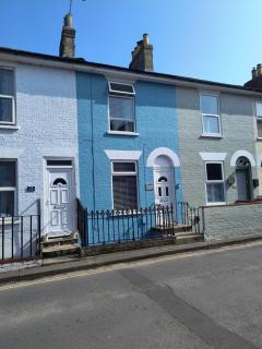 Seabreeze Pet friendly 3 bedroom house by the sea - 8