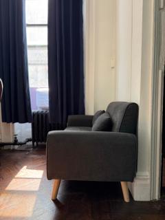 East Harlem Townhouse Room - 9