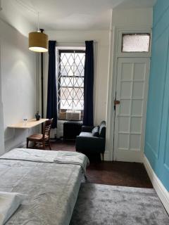 East Harlem Townhouse Room - 2