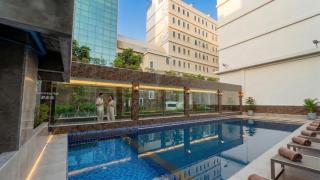 Elegant Airport Hotel - 0