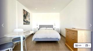 Stylish 1-Bed Flat with City Views - 5