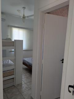 Quartos com suite em casa de praia com piscina - 3