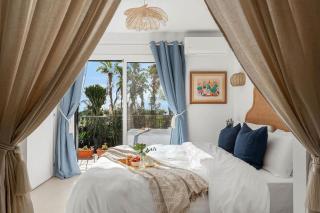 Villa with Private Pool & Garden 5 min to Beach - 2