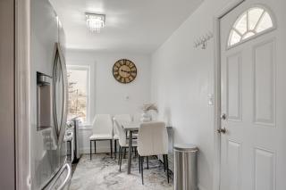 Easy Access to NYC! Sleek Suburban Apartment - 3