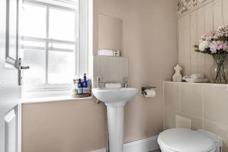 Number Four Russell House - 1