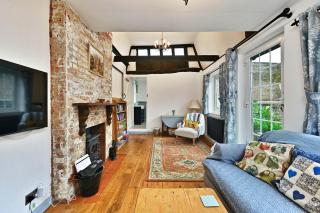 Finest Retreats - The Old Barn, Hadlow - 9