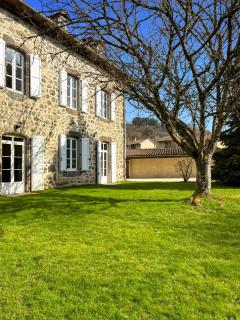 Charmante maison en pierre au cœur du Cantal - 3
