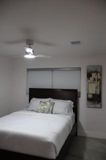 Cozy Coastal Escape-Minutes to Beach & Highway - 5