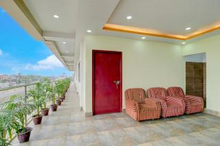 SPOT ON Risa Palace - 3