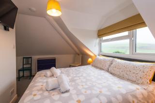 4 Bedroom Garden Duplex - 6