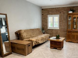 Peaceful Garden Retreat stay Near Sidcup Private & Convenient - 1