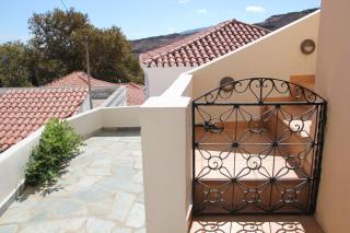 KARMI Apartments Stenies Andros - 2