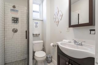 Charming 2BR-1BA-6 Beds | NYC | MetLife 15 min - 4