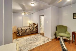 Cozy WFH Home with Fireplace and Basketball Hoop - 9