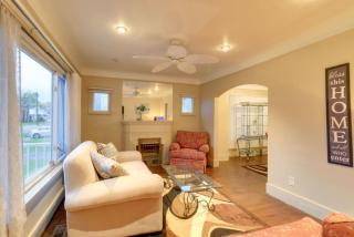 Cozy WFH Home with Fireplace and Basketball Hoop - 0