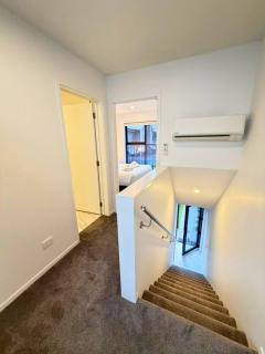 Spacious 2BR Townhouse with Yard Wilmer Street - 2