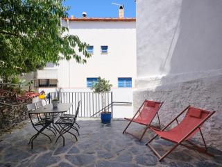 Apartment at Cadaqués Church - 1