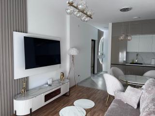 Golden Lux Apartment - 9