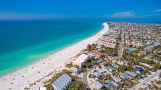 Barefoot Energy - Across the street from Gulf! Rooftop Deck Pool & Spa by Anna Maria Life - 9