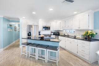Cottage by the Sea - Gulf Front, On the Beach! by Anna Maria Life Vacation Rentals - 2