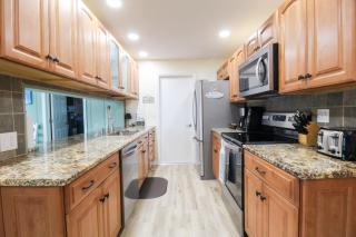 Gorgeous 2BR 2BA Private Pool Home Near Siesta Key Sweet Pineapple - 7