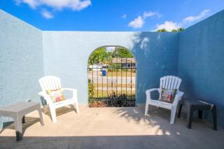Gorgeous 2BR 2BA Private Pool Home Near Siesta Key Sweet Pineapple - 1