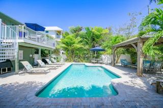 Decked Out - Steps to Bay & Beach, Pool, Games by Anna Maria Life Vacation Rentals - 7